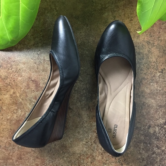 fraya leather wedge pump